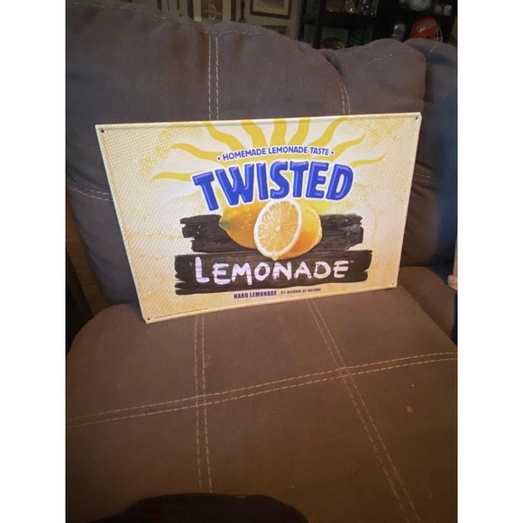 Twisted Lemonade Display Tin Sign - Picture 4 of 4